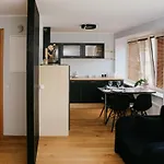 Apartment Vesiroos Apartment - Free Parking *