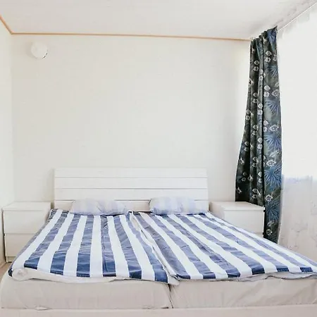 Vesiroos - Free Parking Apartman Pärnu