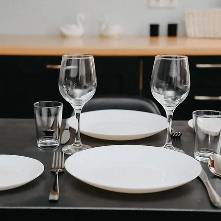 Vesiroos - Free Parking