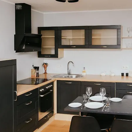 Vesiroos - Free Parking Pärnu