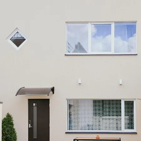 Vesiroos - Free Parking Apartman *