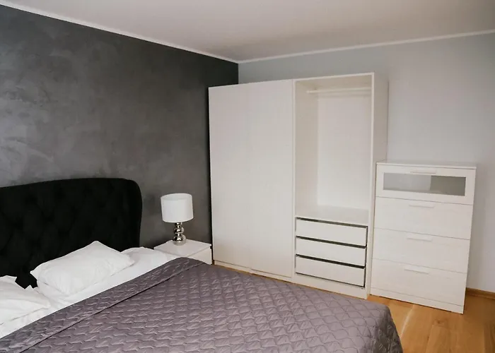 Vesiroos - Free Parking * Παρνού