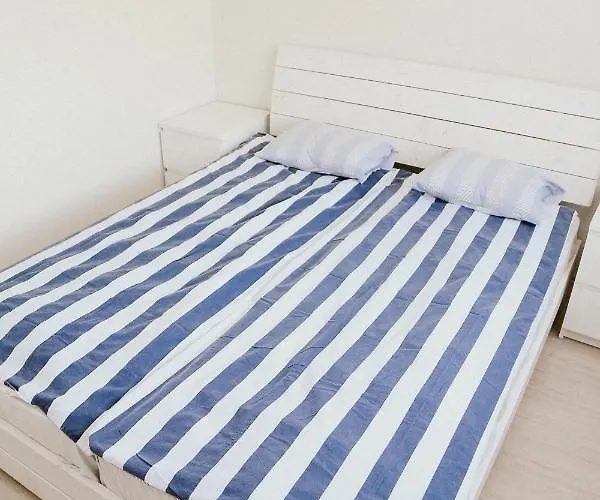 Vesiroos - Free Parking Διαμέρισμα Παρνού