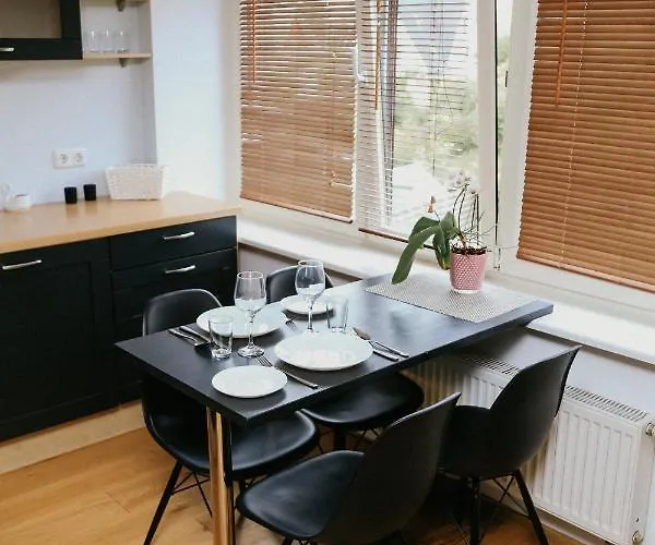 Vesiroos - Free Parking *