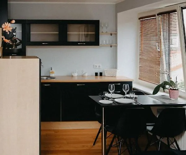 Vesiroos - Free Parking