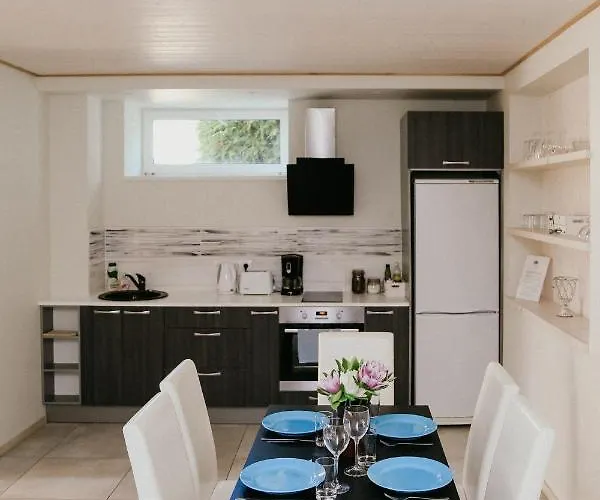 Διαμέρισμα Vesiroos - Free Parking Παρνού