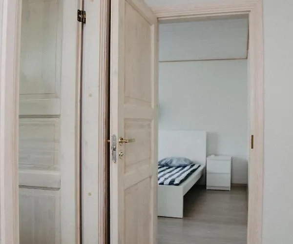 Vesiroos - Free Parking *